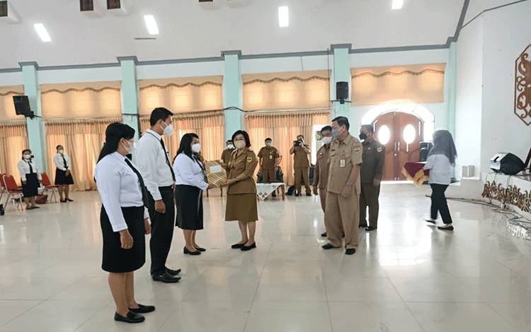 Wakil Bupati Gunung Mas Imbau PPPK Sambil Bercocok Tanam
