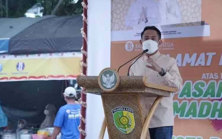 Wali Kota Palangka Raya Ajak Warga Gunakan Pembayaran Non Tunai di Pasar Ramadan