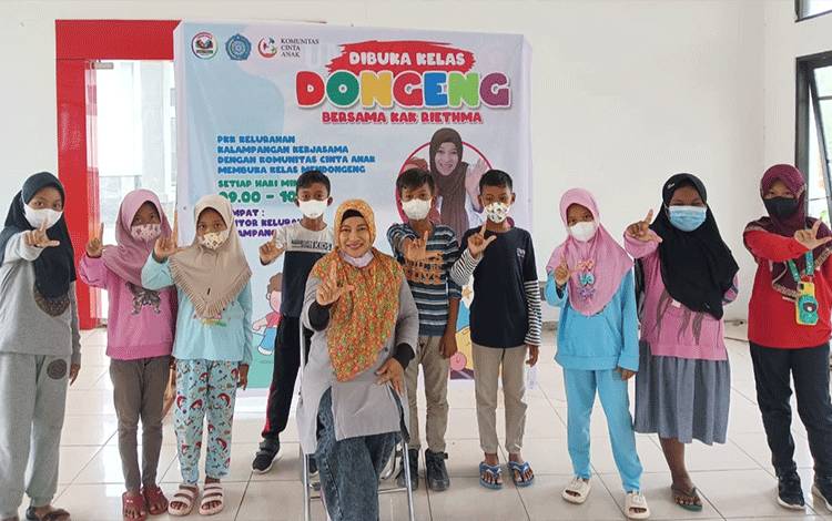 Kelas Dongeng Kelurahan Kalampangan Hadir Setiap Minggu