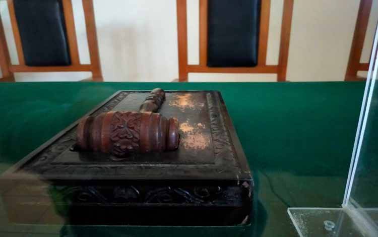 Penadah Telepon Genggam Curian Diadili