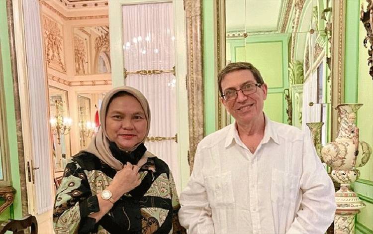 Dubes RI Bahas Peningkatan Kerja Sama Bilateral dengan Menlu Kuba