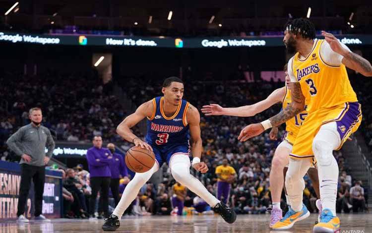 Lemparan Bebas Jordan Poole Bantu Menangkan Warriors atas Spurs
