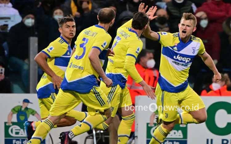 Juventus Kalahkan Cagliari 2-1