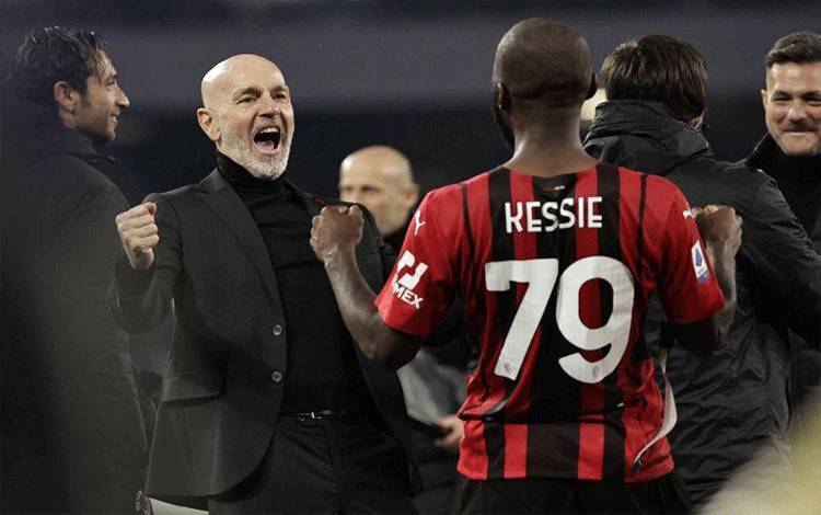 Pioli Nilai Tidak Ada yang Difavoritkan Antara Milan, Inter dan Napoli