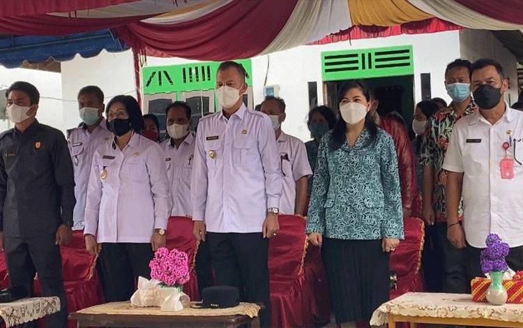 Wakil Ketua I DPRD Gunung Mas Dukung Perpustakaan Desa