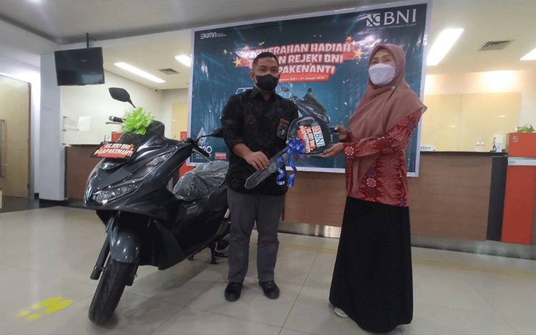 Wow! Nasabah BNI Cabang Pangkalan Bun Menangkan Undian Rezeki BNI #GaPakeNanti