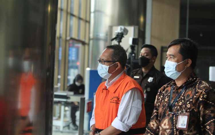 KPK Panggil 2 Hakim jadi Saksi Kasus Suap Itong Isnaeni Hidayat
