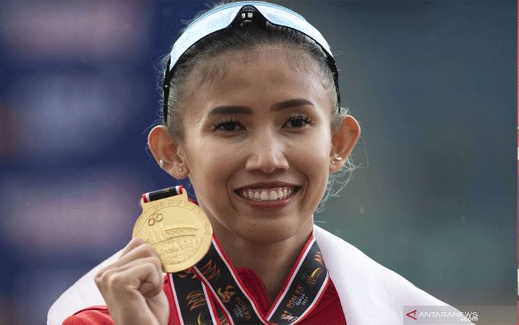 Emilia Nova Raih Medali Emas di Singapura Open 2022