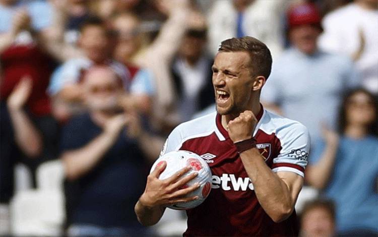 Tomas Soucek Selamatkan West Ham yang Nyaris Dipermalukan Burnley