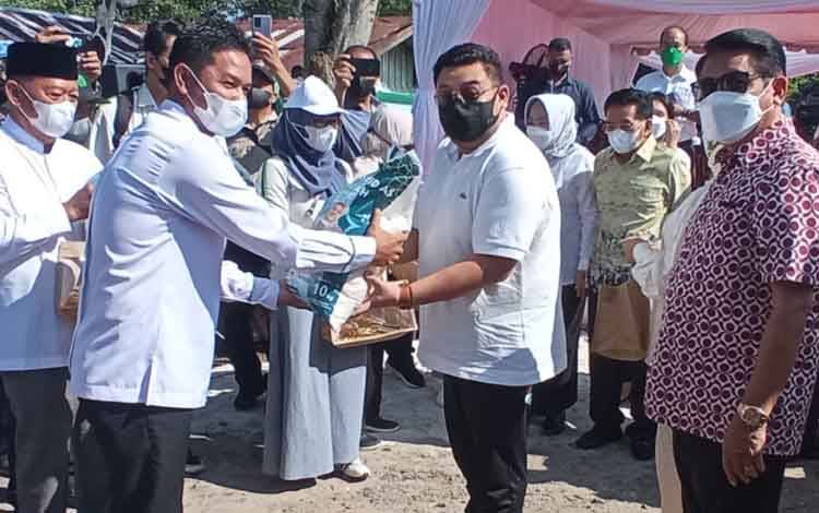 H. Abdul Rasyid AS Satu-satunya Pemilik Perusahaan Besar di Kalteng yang Rutin Bagikan Zakat Harta, Ini Alasannya