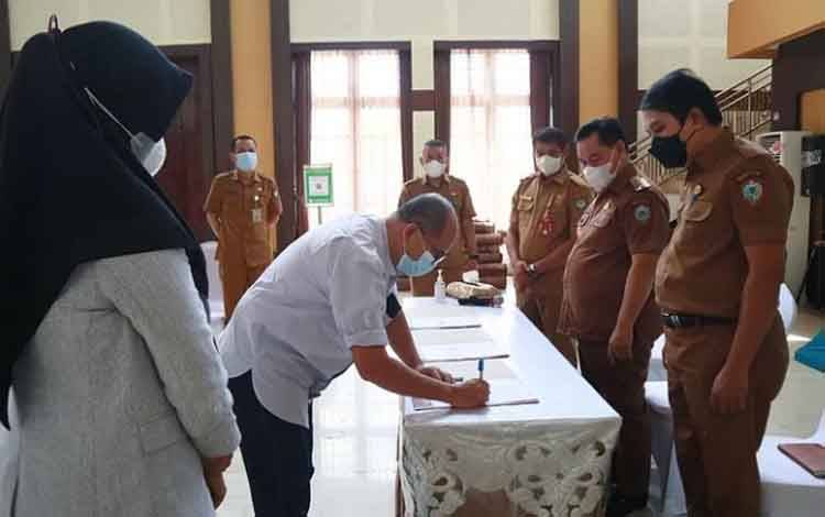Pemkab Kotim Tandatangani PKS Pembangunan Pabrik Pengolahan Limbah Medis