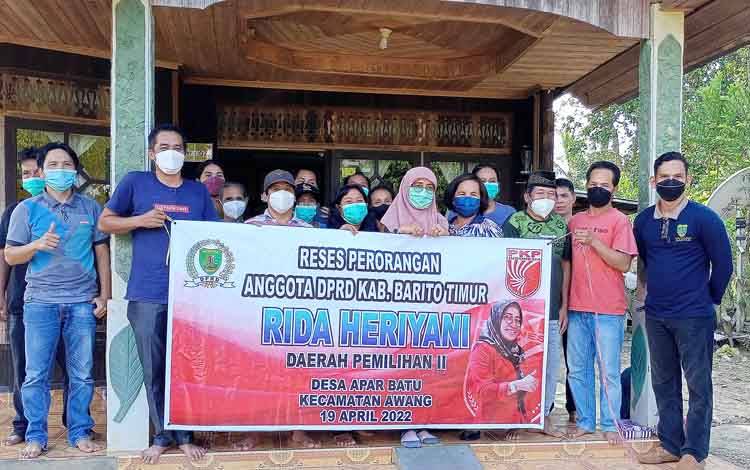 Warga Desa Apar Batu Minta Perbaikan 4 Titik Jalan Rusak