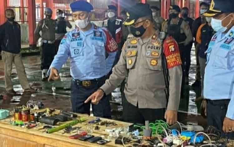 Hasil razia benda terlarang di Rutan Kelas IIB Kuala Kapuas