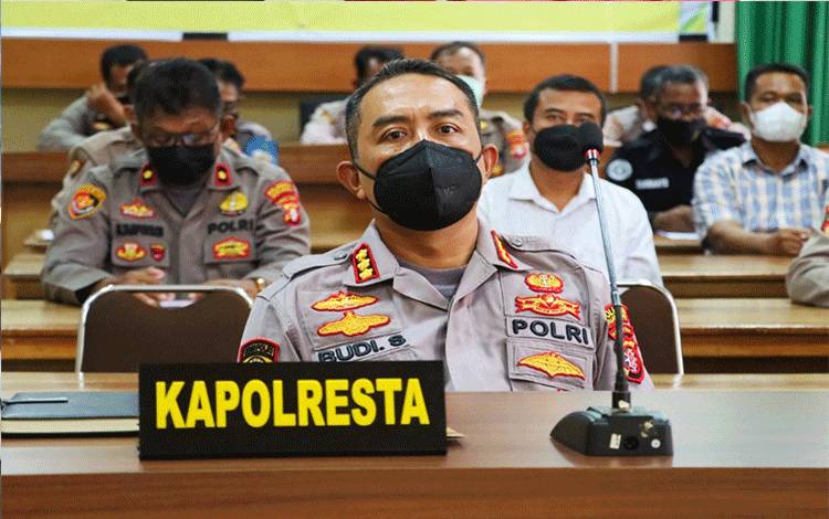 Kapolresta Palangka Raya Ikuti Vicon Evakuasi Situasi Kamtibmas Terkini