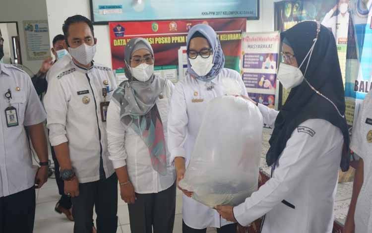Sekda Kota Palangka Raya Apresiasi Bantuan Benih Baung dari KKP