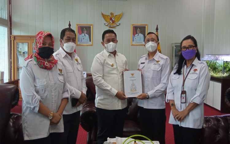 KI Sampaikan Laporan Tahunan ke Pemprov Kalteng
