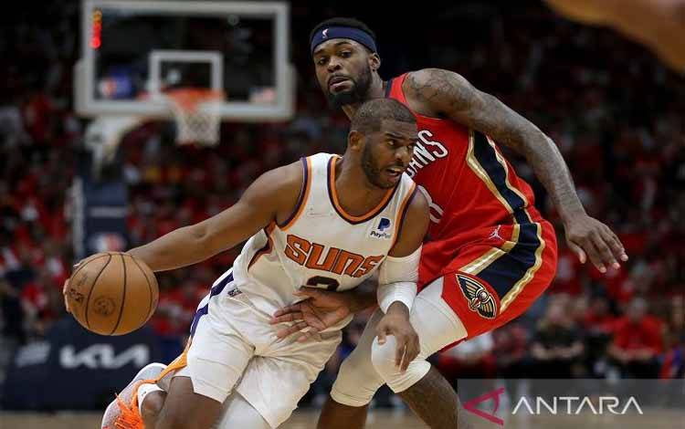 Chris Paul Pimpin Suns Kantungi Gim 3 114-111 atas Pelicans