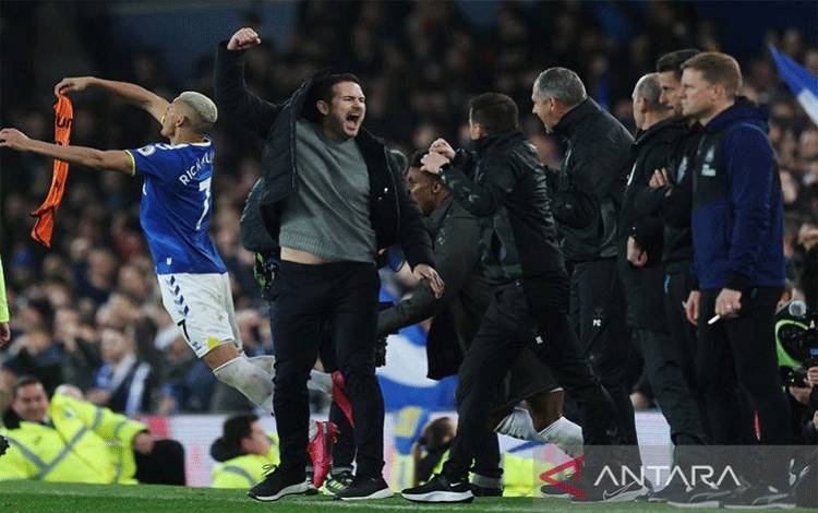 Lampard Minta Everton Tampil Mati-matian Hadapi Liverpool