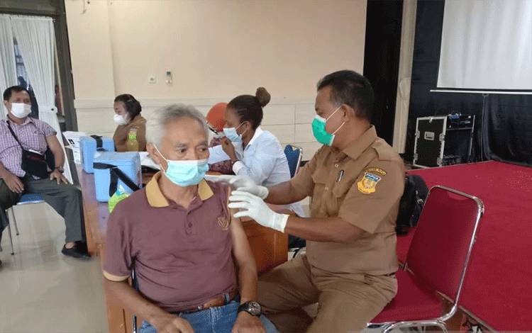 Sudah 163.954.030 Warga Divaksinasi COVID-19 Lengkap