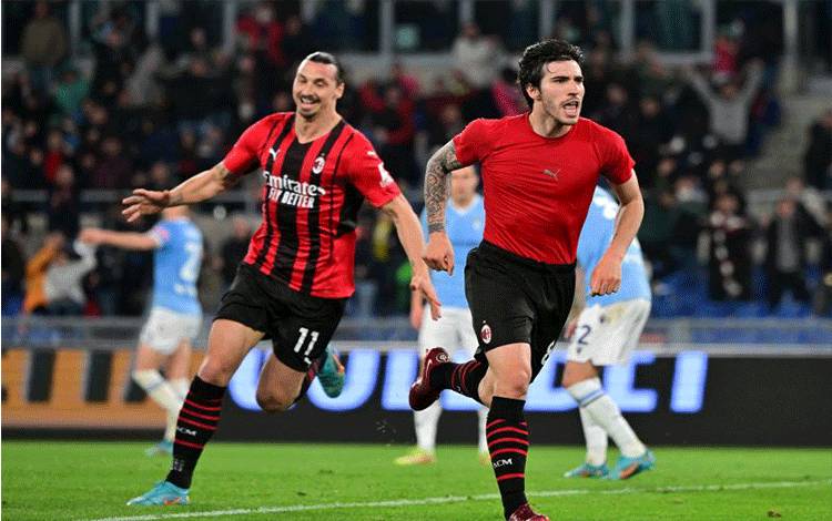 AC Milan Kalahkan Lazio 2-1 Demi Puncaki Klasemen Serie A