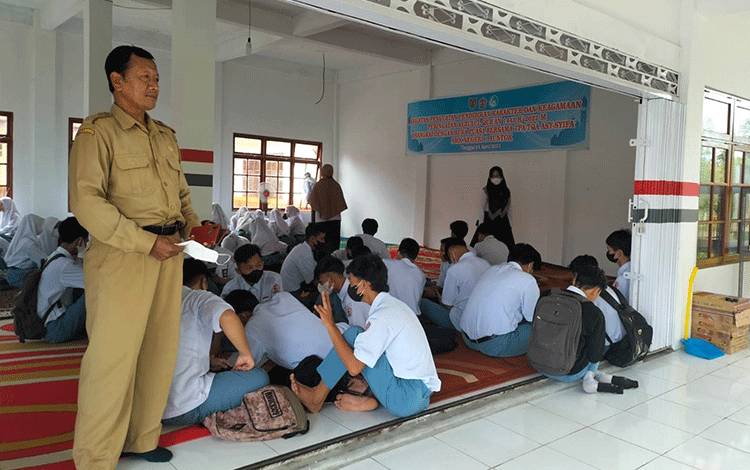 SMKN-1 Buntok Gelar Penguatan Pendidikan Karakter dan Keagamaan