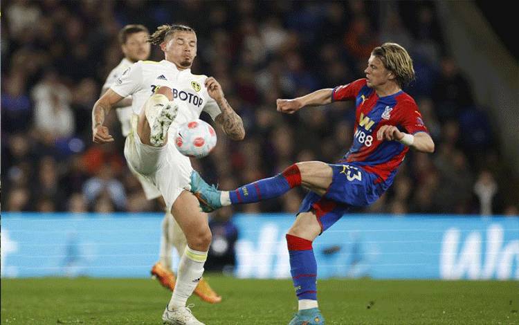 Manchester City Dapatkan Kalvin Phillips dari Leeds United