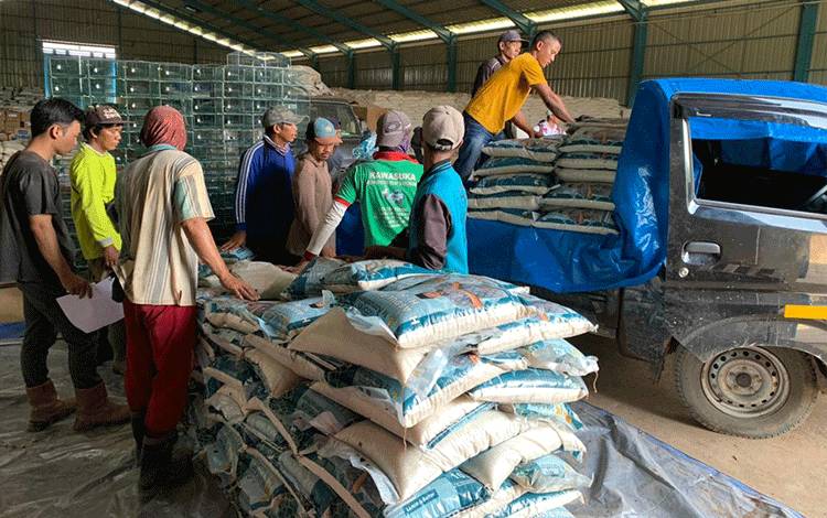 Zakat H Abdul Rasyid AS juga Disalurkan ke 51 Desa di Pulang Pisau dan Kapuas