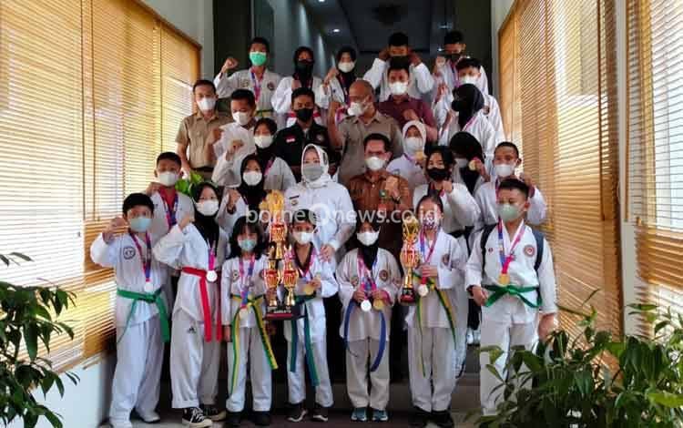 Bupati Apresiasi Torehan Prestasi Kontingan Taekwondo Kobar