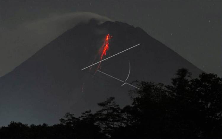 Merapi Tujuh Kali Luncurkan Guguran Lava Pijar Sejauh 2.000 Meter