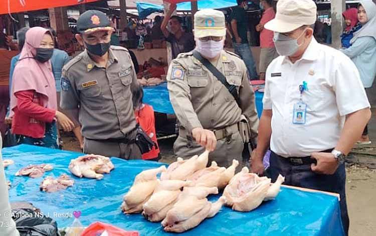 Satpol PP dan Dinas Perdagangan Barito Timur Pantau Stok Bahan Pokok