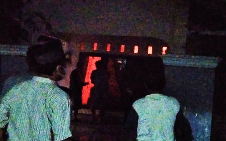 Sebuah Rumah di Jalan Kencana Palangka Raya Terbakar