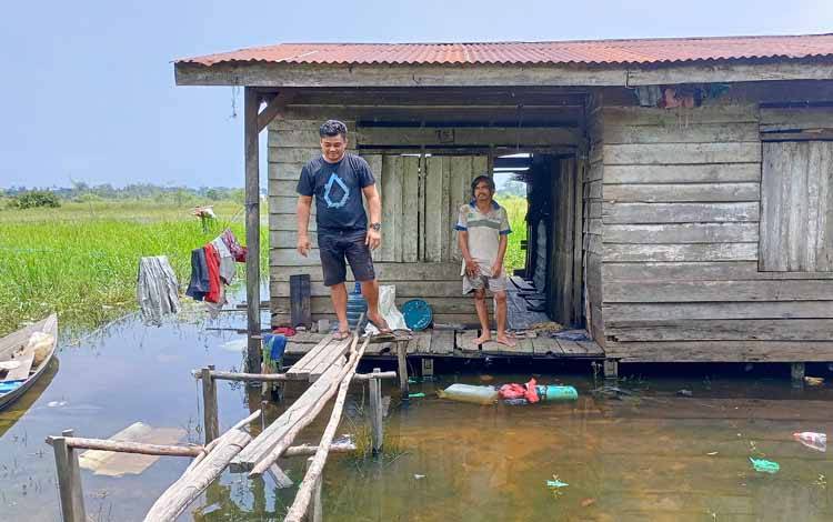 Kepala Desa Wuran Jelaskan Status Warga yang Tinggal di Rumah Kurang Layak