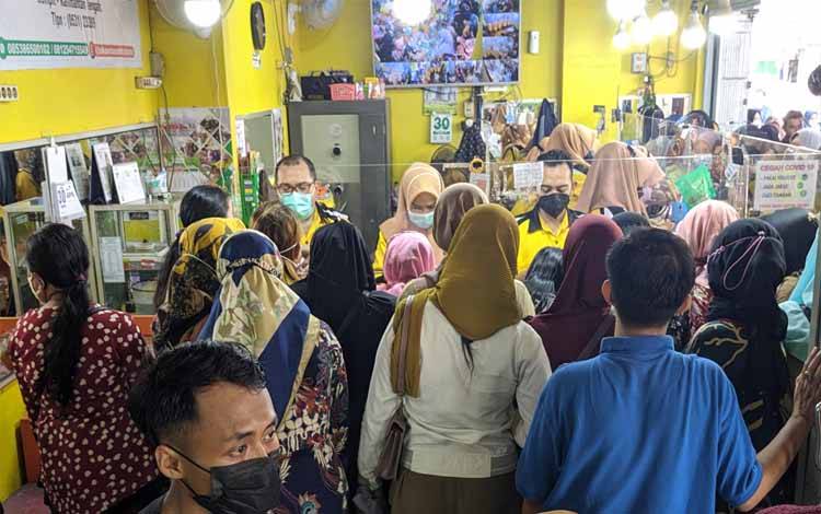 Aksi Borong Perhiasan Emas Terjadi di Sampit Jelang Lebaran