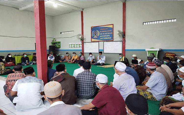 Wabup Sukamara Kunjungi Lapas Dan Buka Puasa Bersama WBP