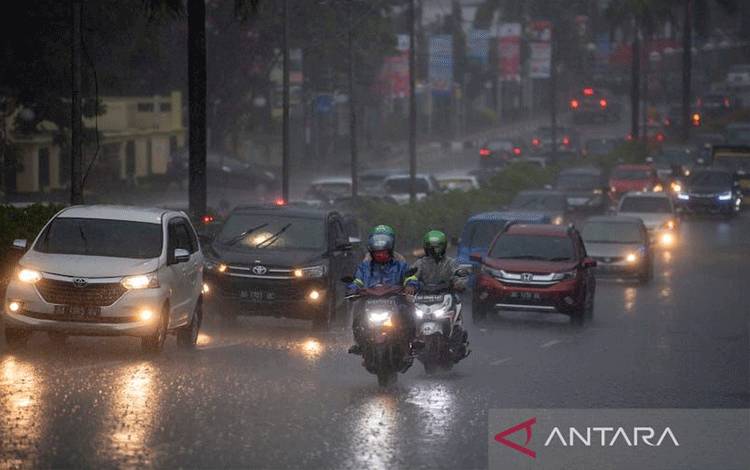 MUI Ingatkan Pemudik Waspadai Cuaca Buruk