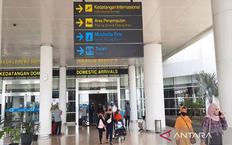 Ribuan Pemudik Kembali ke Kalsel Melalui Bandara Syamsudin Noor