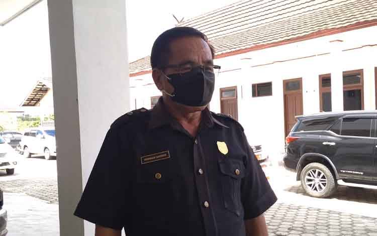 Ketua DPRD Gumas Dukung Pelayanan Senyum Tabela KTP-Elektronik