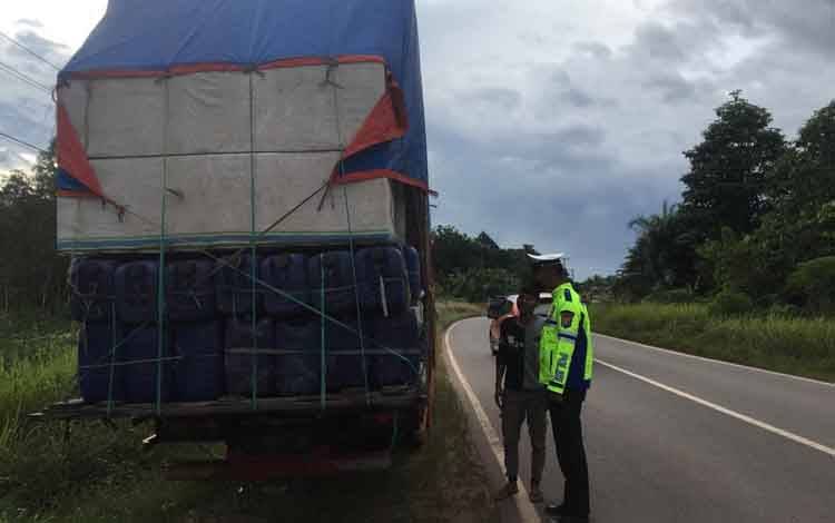 Satlantas Polres Seruyan dan Dishub Sosialisasikan Penertiban Angkutan ODOL
