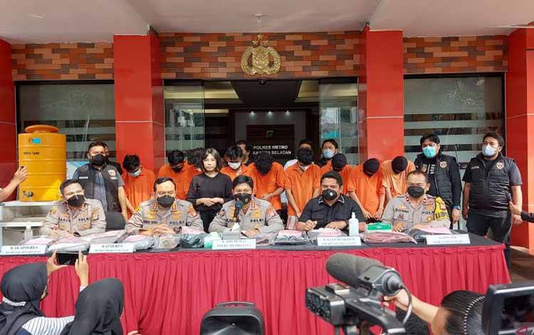 Polisi Tangkap 9 Pembegal Anggota TNI