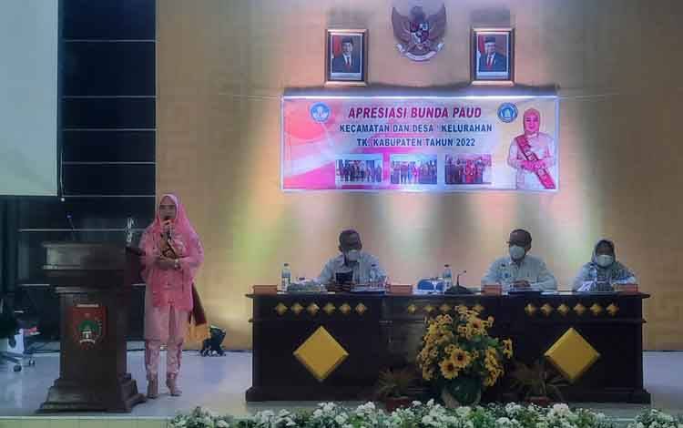 Apresiasi Bunda PAUD Kobar 2022 Gali Potensi dan Kembangkan Kreatifitas