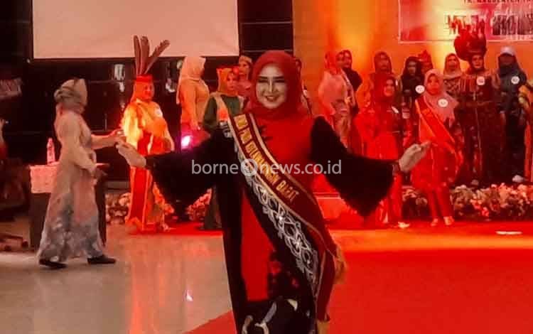 Puluhan Peserta Ikuti Lomba Fashion Show Batik Apresiasi Bunda PAUD Kobar 2022