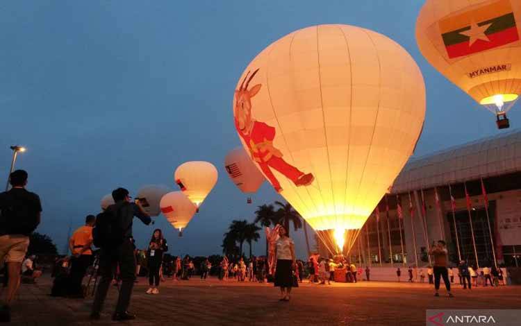 Balon Udara SEA Games jadi Daya Tarik Spot Foto