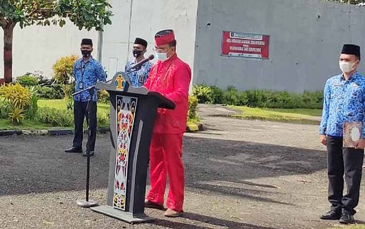Upacara peringatan Hardiknas di Rutan Tamiang Layang, Jumat 13 Mei 2022