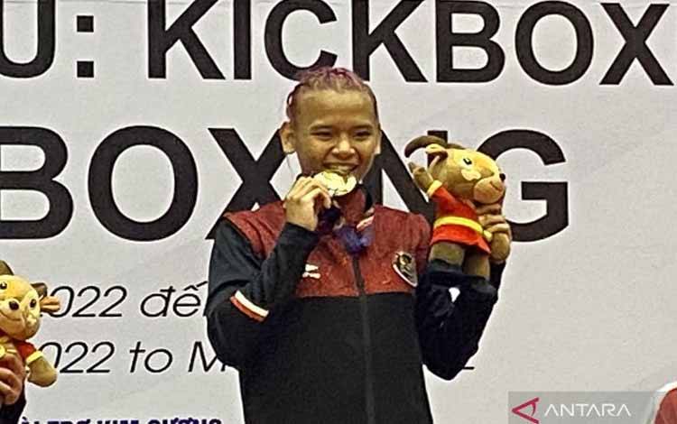 Kickboxing Tambah Emas Lewat Amanda La Loupatty