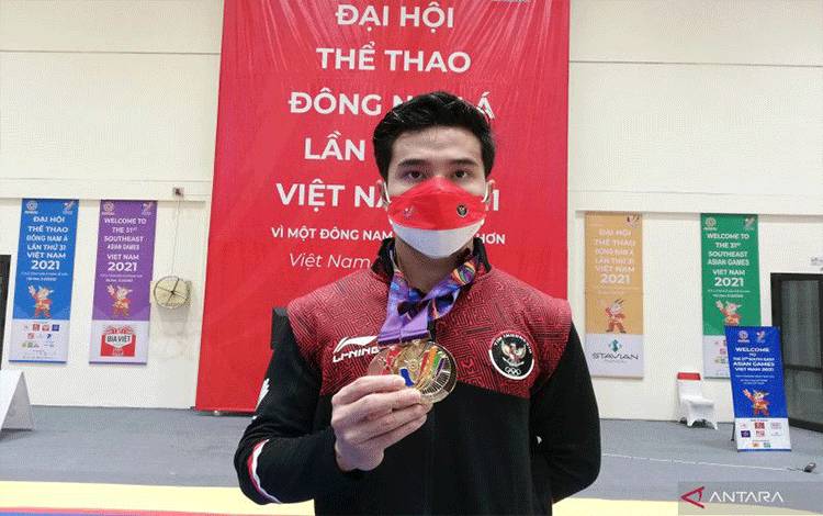 Naro Puas Raih Medali Emas Perorangan Wushu