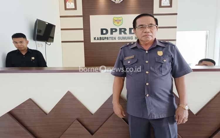 Pesan Ketua DPRD Gunung Mas kepada 4 Camat yang Baru Dilantik
