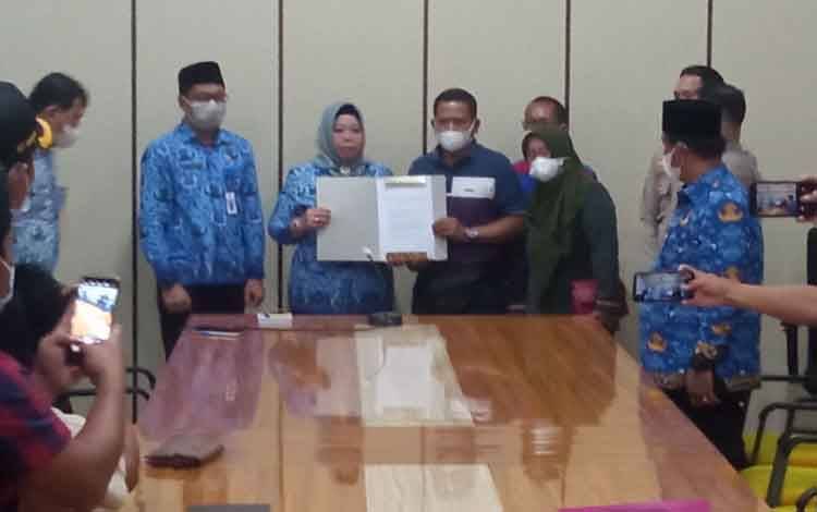 Aliansi Petani Kelapa Sawit Kobar Sampaikan Petisi Larangan Ekspor CPO