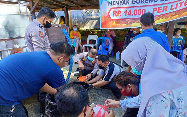 Polres Barito Timur dan CBI Group Mulai Penjualan 16.000 Liter Minyak Goreng Curah