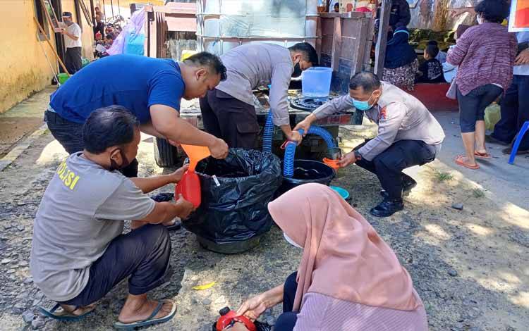 Begini Tanggapan Masyarakat Atas Penjualan Minyak Goreng Murah Polres Barito Timur dan CBI Group