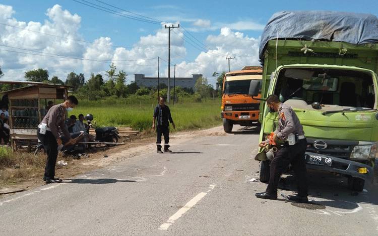 Begini Penjelasan Satlantas Polres Kobar Soal Kecelakaan Motor Tabrak Dump Truk